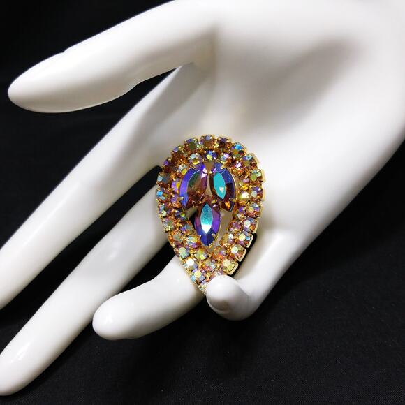 Mid-Century AB Teardrop Brooch – Red Marquise Rhinestones - Picture 2 of 10